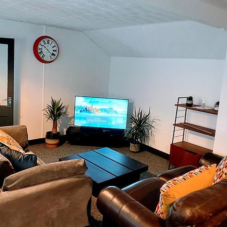 Gorgeous Town Center 3 Bedroom Self Contained Apartment For 1-5 People Harrogate Exterior photo