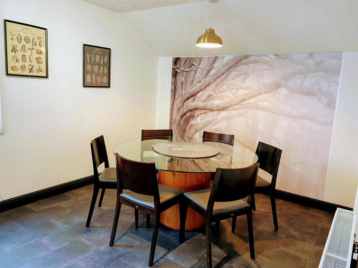 Gorgeous Town Center 3 Bedroom Self Contained Apartment For 1-5 People Harrogate Exterior photo
